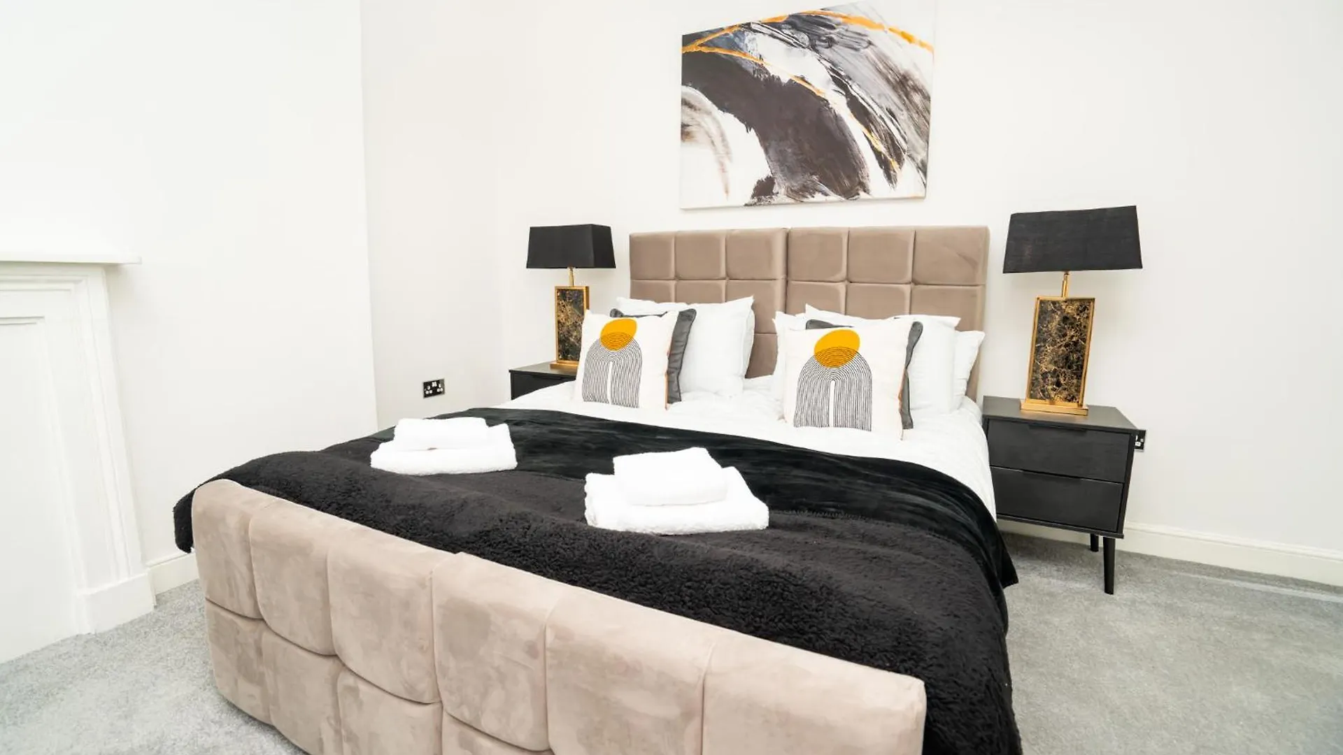 The Residence By Guestz Cheltenham Apartamento