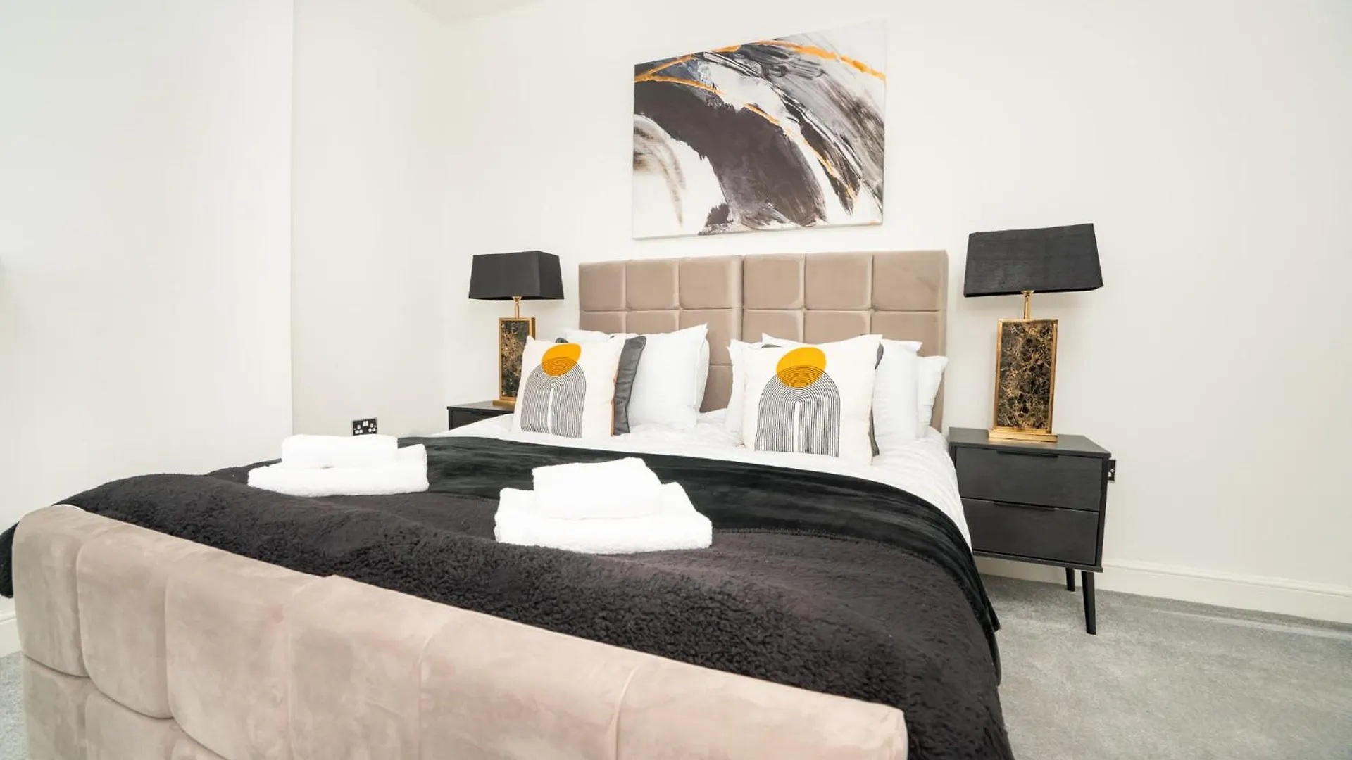 The Residence By Guestz Cheltenham