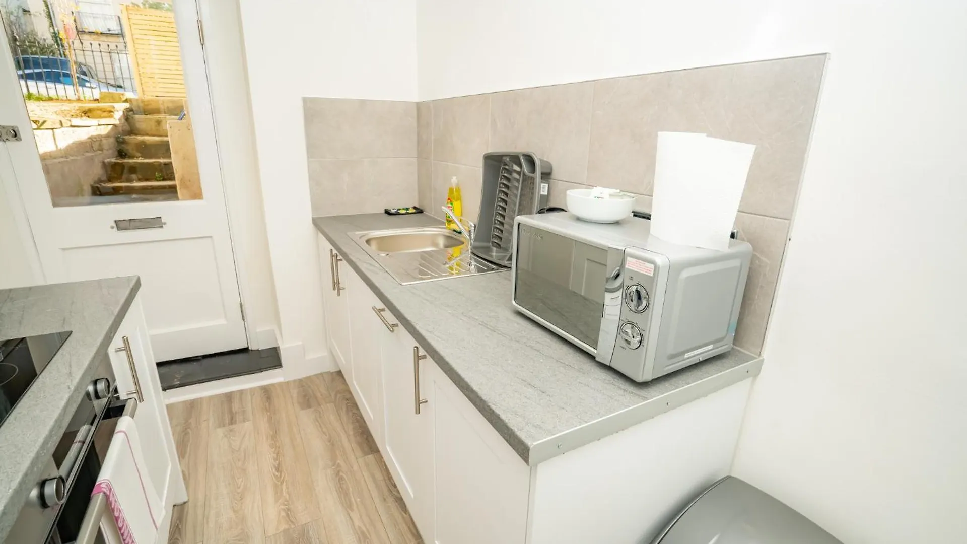 The Residence By Guestz Cheltenham 0*,