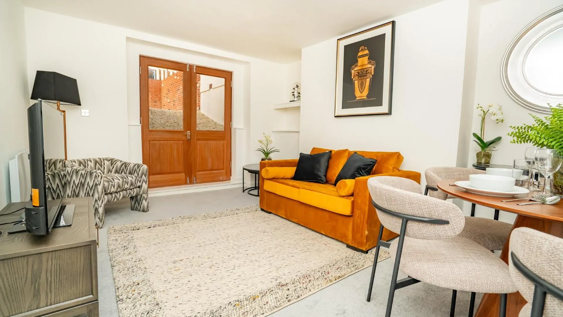 The Residence By Guestz Cheltenham