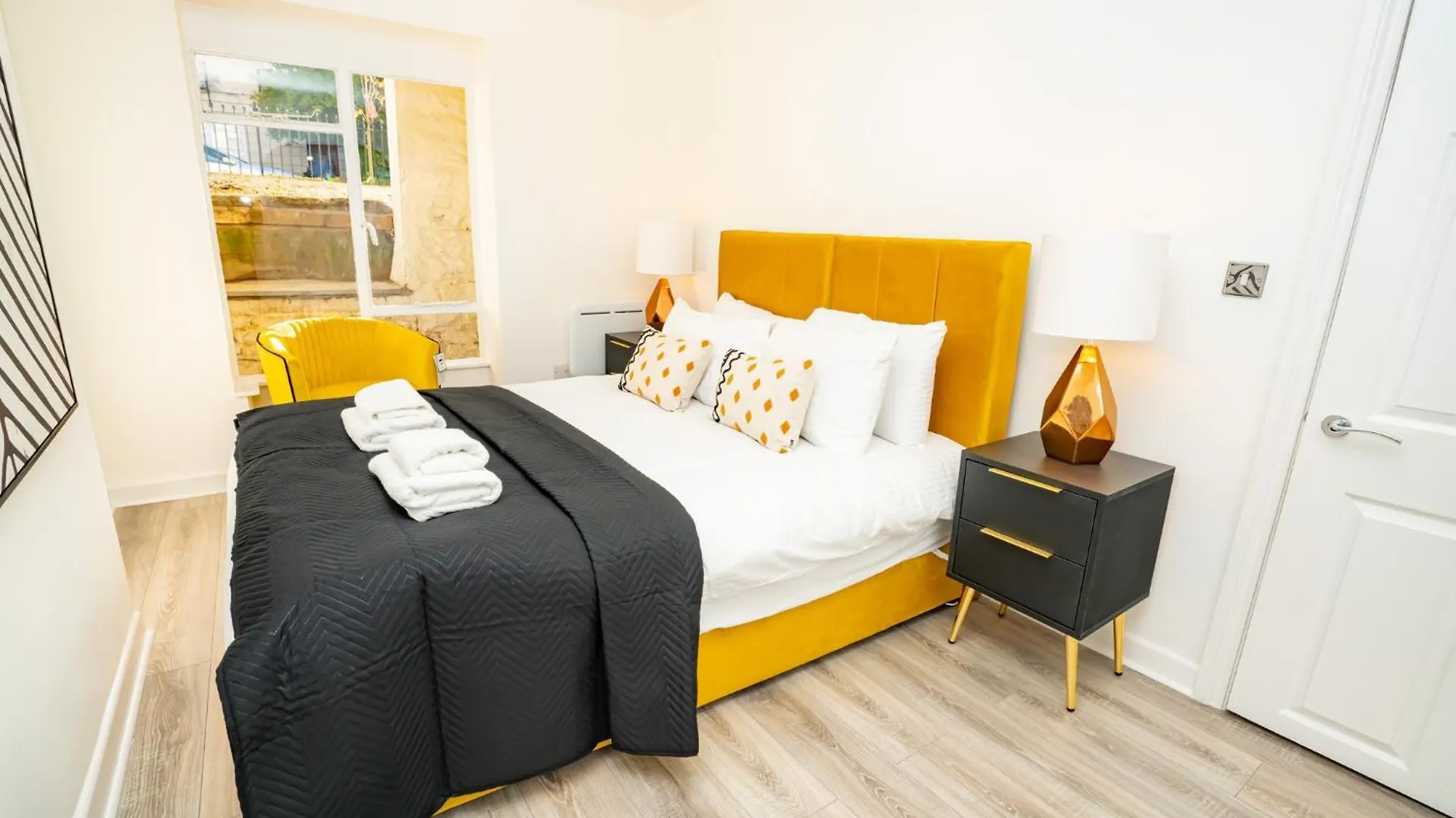 The Residence By Guestz Cheltenham 0*,